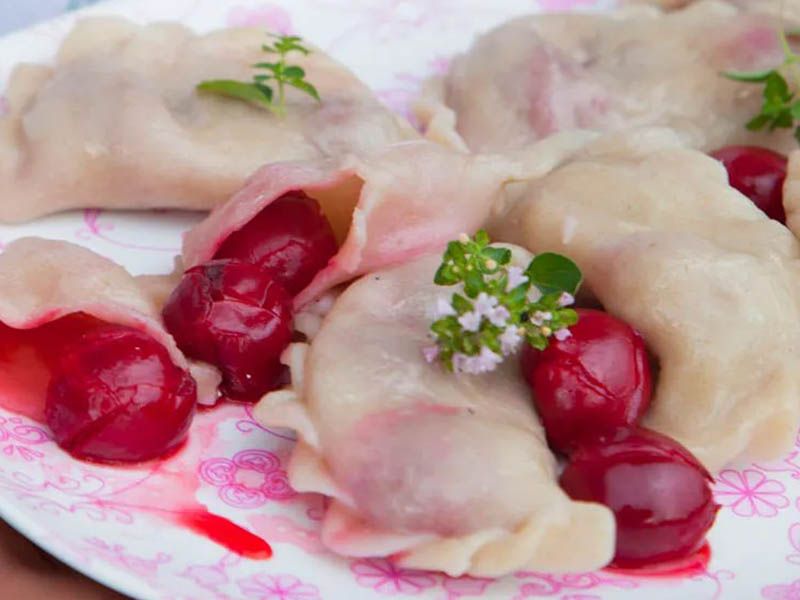 pierogi-z-wisniami